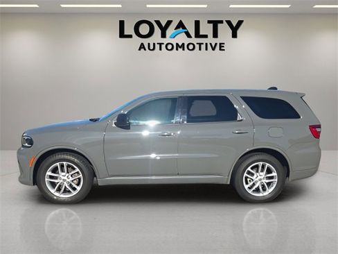 Used 2023 Dodge Durango GT image 2