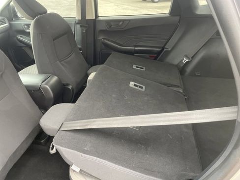 Used 2022 Ford Escape SE image 60