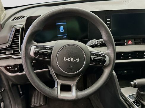 Used 2024 Kia Sportage LX image 18