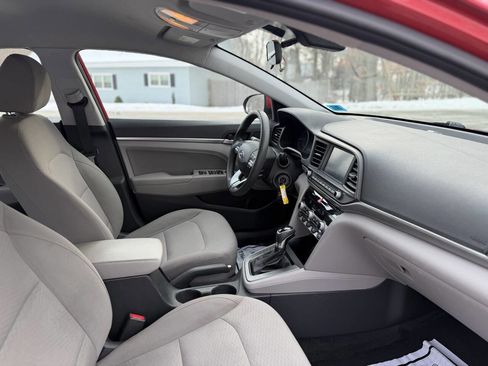 Used 2020 Hyundai Elantra SEL image 14