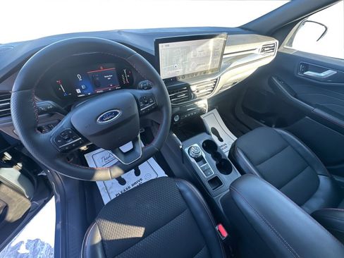 Used 2024 Ford Escape ST-Line w/ Tech Pack #1 AWD/4WD image 31