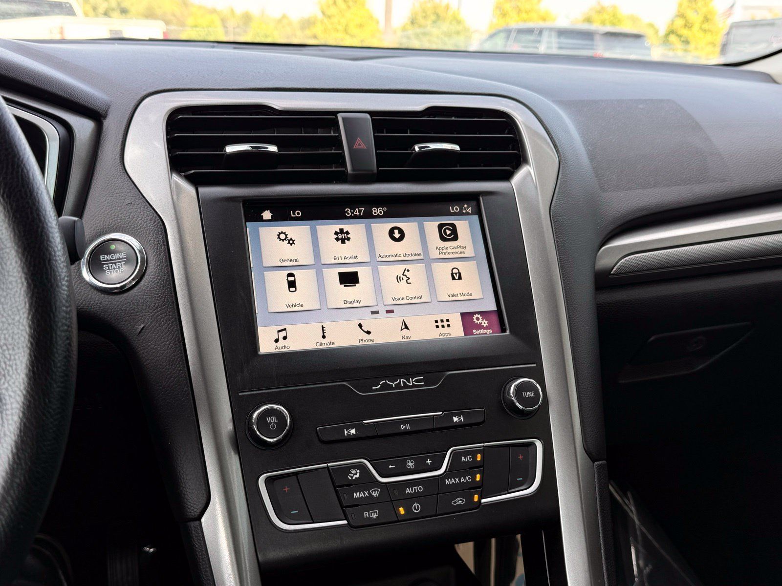 Used 2019 Ford Fusion SE FWD image 33