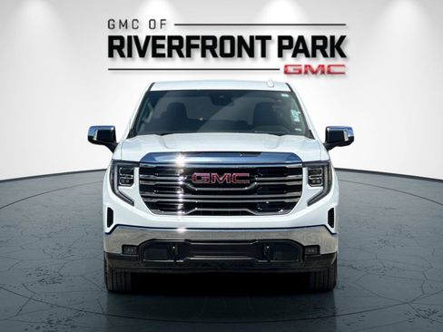 Used 2024 GMC Sierra 1500 SLT image 8