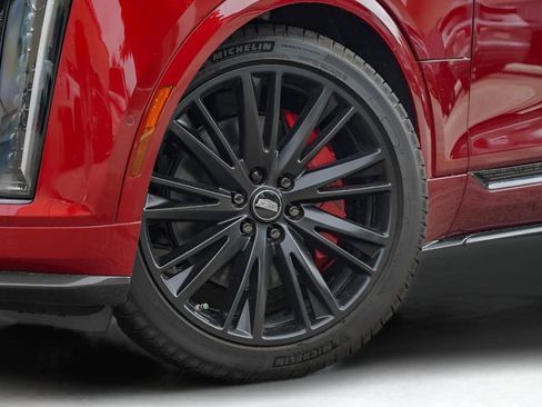 New 2026 Cadillac Lyriq V w/ Exterior Carbon Fiber Package image 2