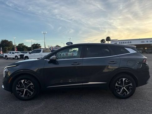 Used 2025 Kia Sportage EX FWD image 2