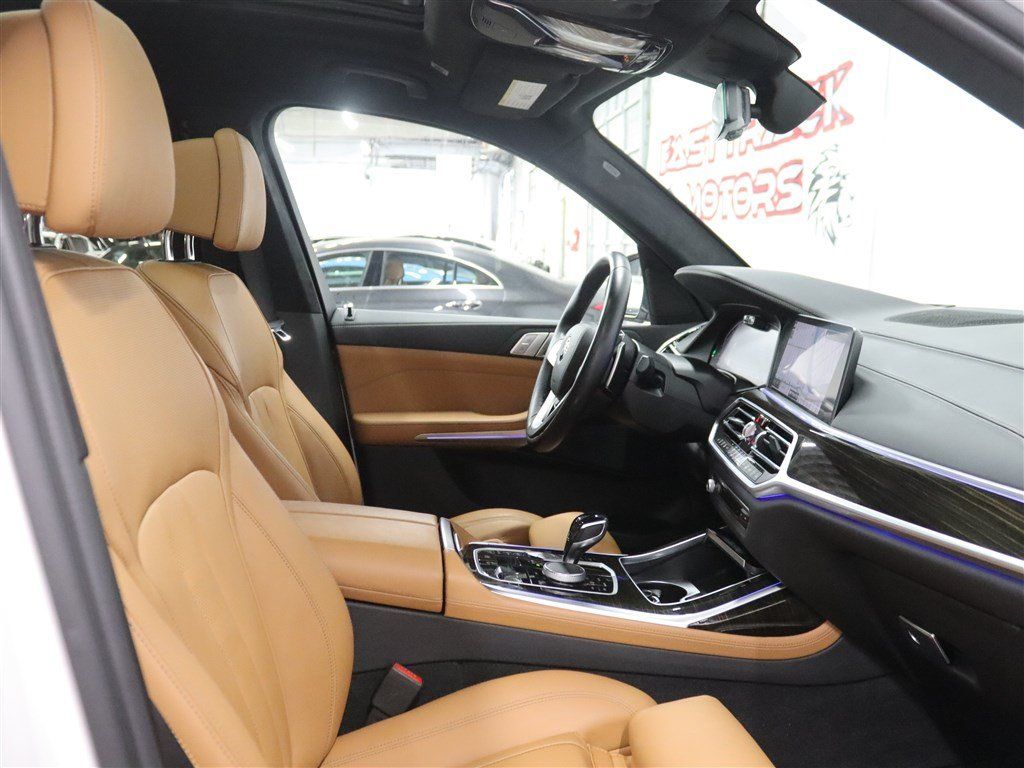 Used 2021 BMW X7 xDrive40i w/ Premium Package 2 AWD/4WD image 32