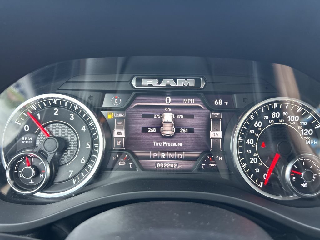 Used 2022 RAM 1500 Big Horn AWD/4WD image 32