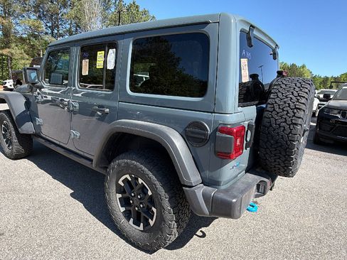 Used 2025 Jeep Wrangler Unlimited Rubicon 4xe w/ Safety Group AWD/4WD image 10