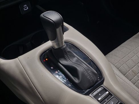 Certified 2024 Honda HR-V LX image 33