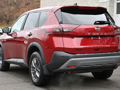 Used 2023 Nissan Rogue S image 5