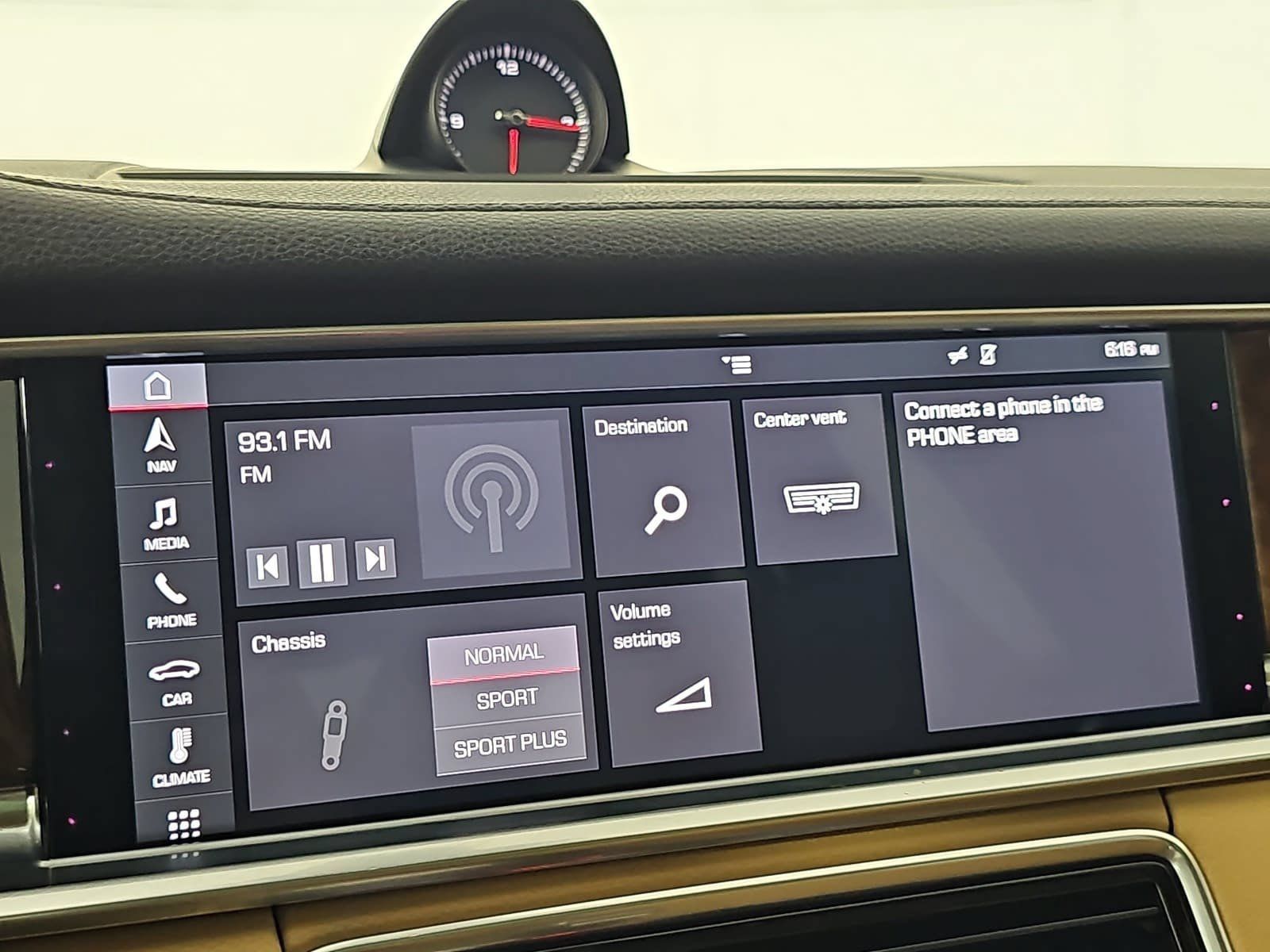 Used 2018 Porsche Panamera w/ Premium Package Plus RWD image 21