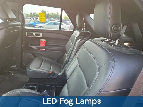 Used 2020 Ford Explorer XLT w/ Equipment Group 202A AWD/4WD image 12