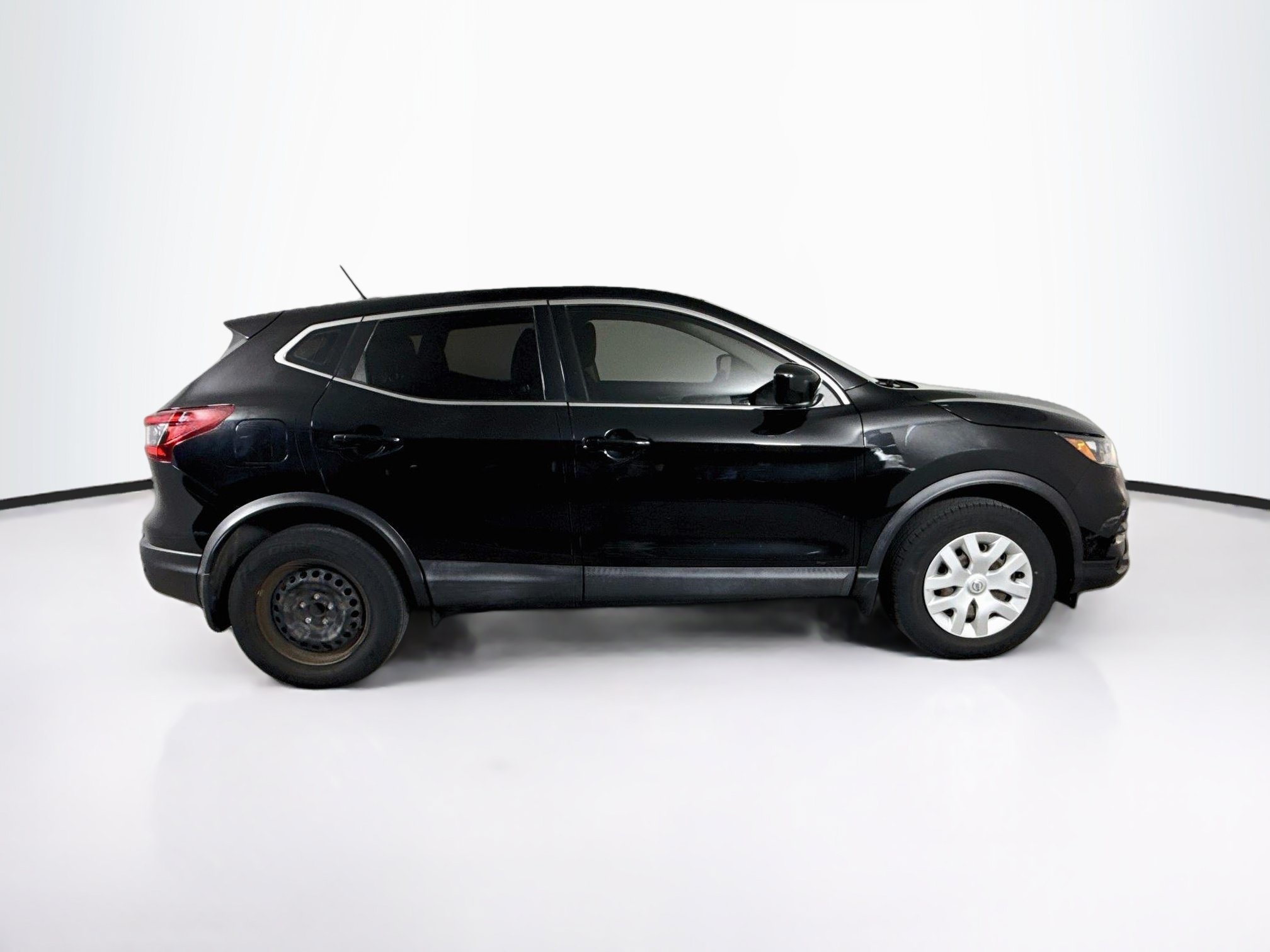 Used 2020 Nissan Rogue Sport S FWD image 2