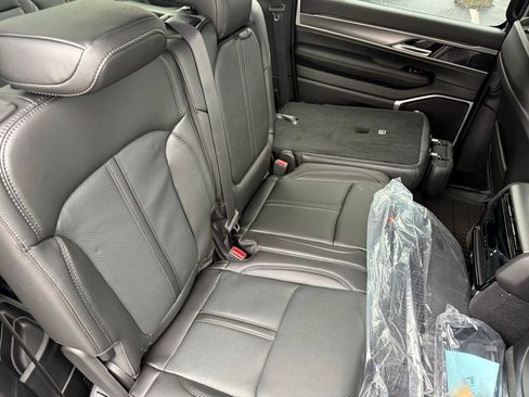 New 2026 Jeep Grand Wagoneer L 4WD w/ Premium Group I image 54