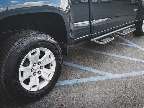 Used 2019 Chevrolet Colorado LT w/ LT Convenience Package AWD/4WD image 13