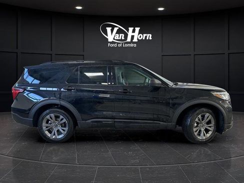 New 2026 Ford Explorer Active w/ Active Comfort Package image 2