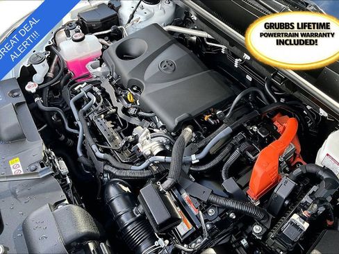 Used 2024 Toyota Venza XLE image 43