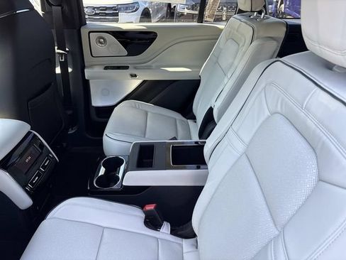 New 2026 Lincoln Aviator Black Label w/ Black Label Special Edition AWD/4WD image 18