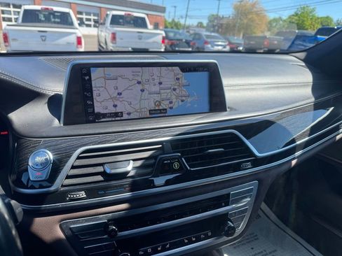 Used 2016 BMW 750i xDrive AWD/4WD image 45