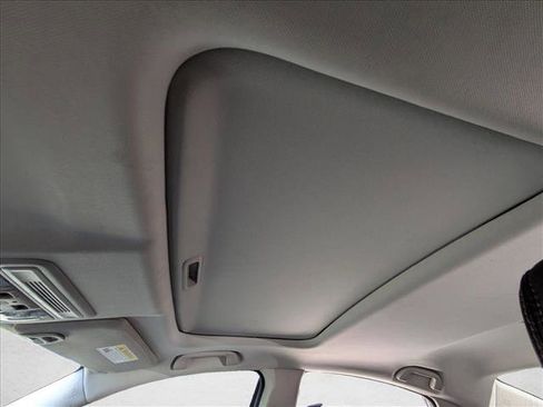 Used 2018 Honda Civic EX-L image 13