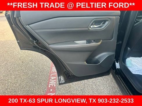 Used 2026 Nissan Rogue SL FWD image 16