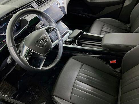 Certified 2022 Audi e-tron Premium Plus w/ Premium Plus Package image 24
