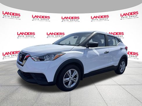Used 2020 Nissan Kicks S image 7