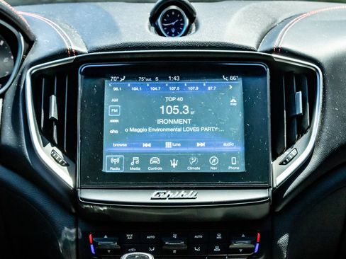 Used 2020 Maserati Ghibli S Q4 AWD/4WD image 16