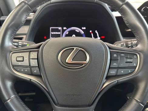 Used 2025 Lexus UX 300h FWD w/ Accessory Package (Z2) image 29