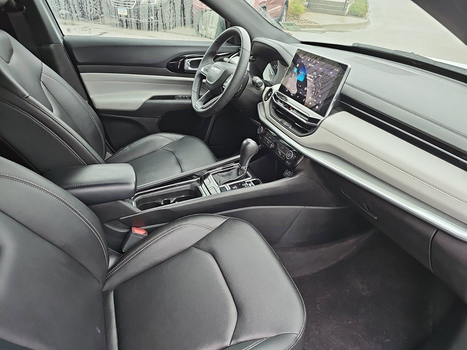 Used 2025 Jeep Compass Limited AWD/4WD image 10