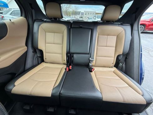 Used 2023 Chevrolet Equinox Premier image 15