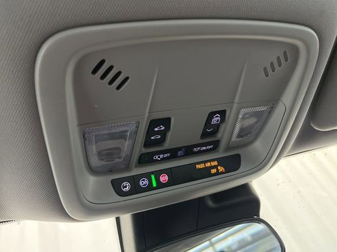 Used 2023 Chevrolet Malibu LT FWD image 16