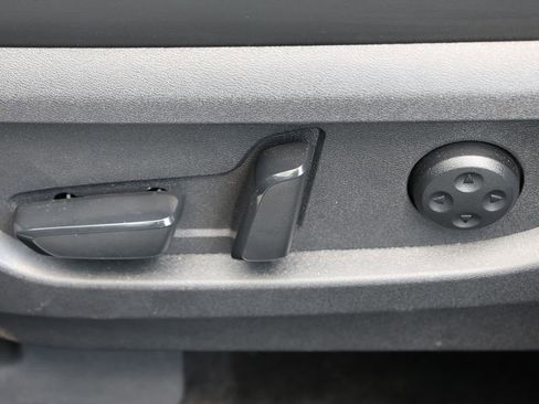 Certified 2025 INFINITI QX50 Luxe image 18