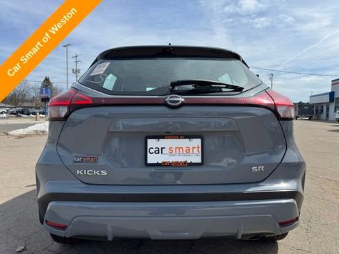 Used 2023 Nissan Kicks SR w/ SR Premium Package FWD image 6