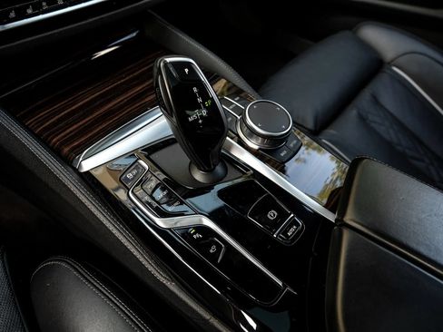 Used 2021 BMW M550i xDrive w/ Premium Package AWD/4WD image 30