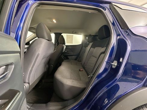 Used 2025 Nissan Kicks SV FWD image 27