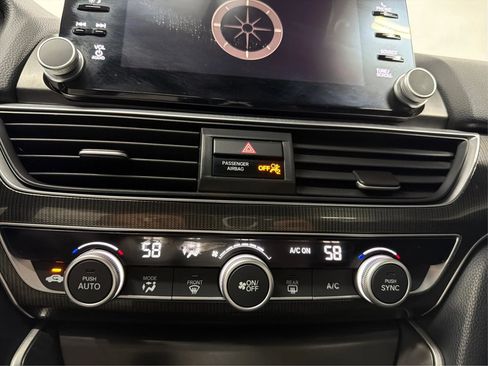 Used 2018 Honda Accord Sport image 20