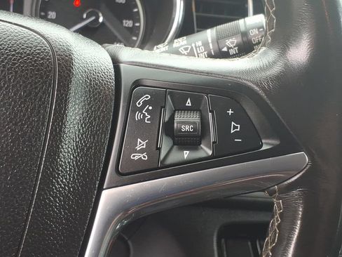 Used 2019 Buick Encore Preferred AWD/4WD image 17