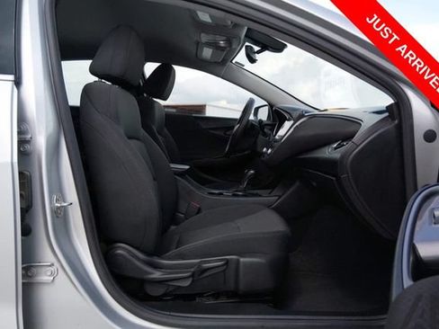 Used 2020 Chevrolet Malibu LS FWD image 5