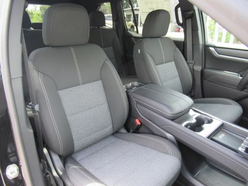 New 2026 GMC Acadia Elevation FWD image 9