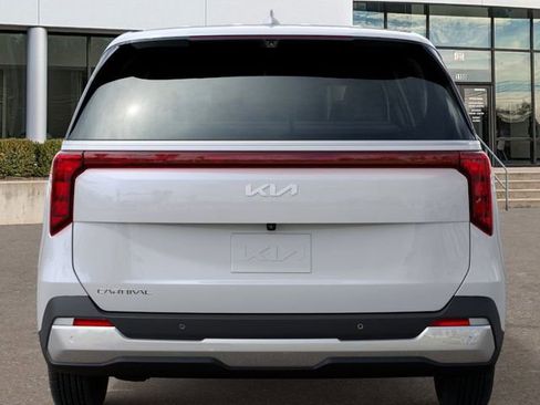 New 2026 Kia Carnival FWD image 14
