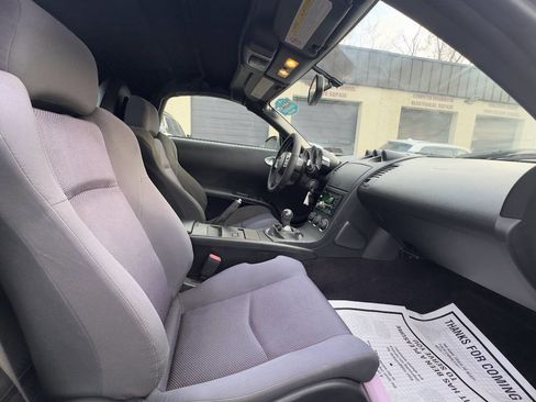 Used 2005 Nissan 350Z Enthusiast image 11