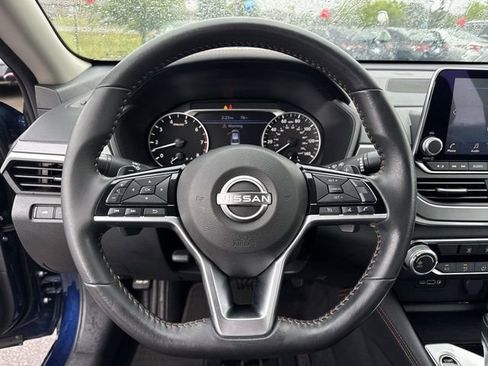 Used 2024 Nissan Altima 2.5 SR FWD image 16