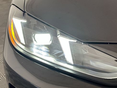 Used 2025 BMW 430i Convertible w/ Premium Package image 9