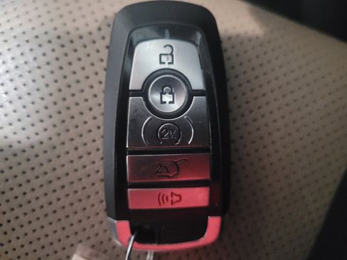 Used 2021 Ford Escape Titanium w/ Titanium Premium Package FWD image 32