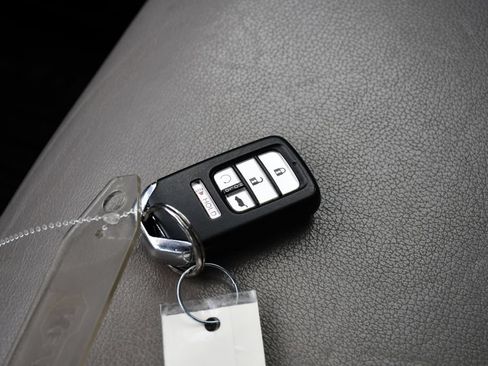 Used 2019 Honda Pilot Touring image 13