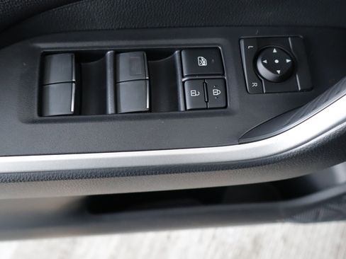 Used 2025 Toyota RAV4 SE image 12