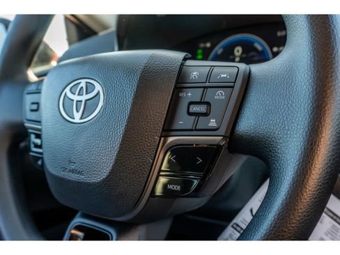 Used 2026 Toyota Camry LE w/ Convenience Package image 24