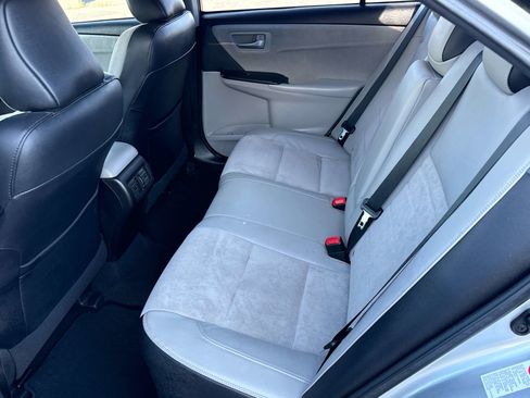 Used 2017 Toyota Camry XSE image 13