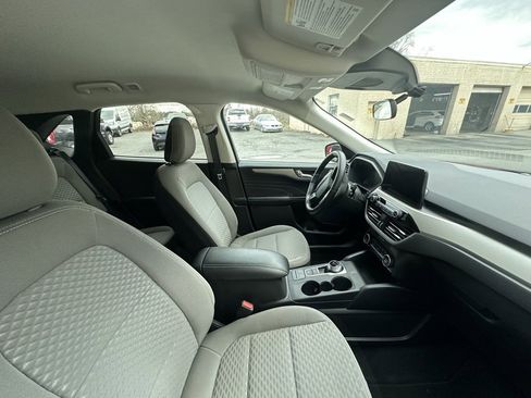 Used 2021 Ford Escape SE w/ Convenience Package image 4